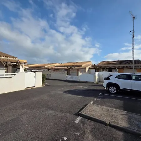 Cristallines Jolie Mitoyenne Piscine Proche Richelieu Cap D'agde