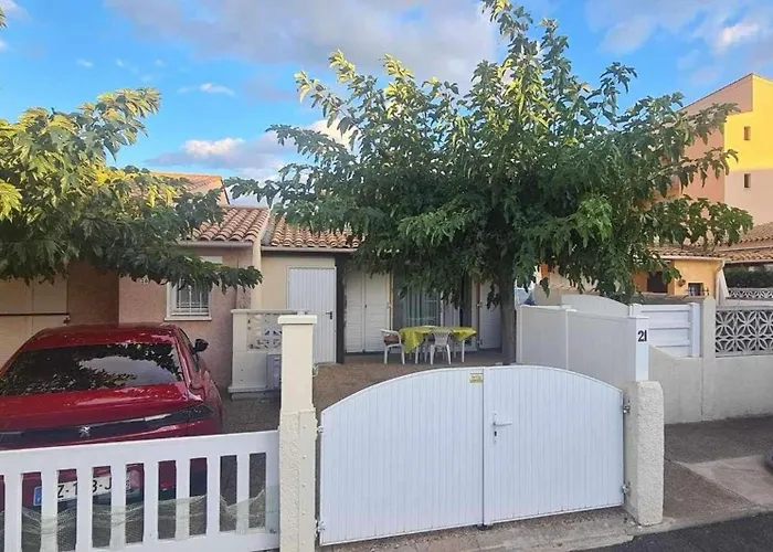 Cristallines Jolie Mitoyenne Piscine Proche Richelieu Cap D'agde