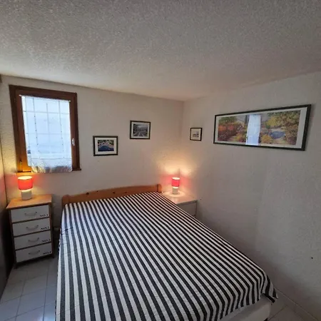 Cristallines Jolie Mitoyenne Piscine Proche Richelieu Cap D'agde Agde