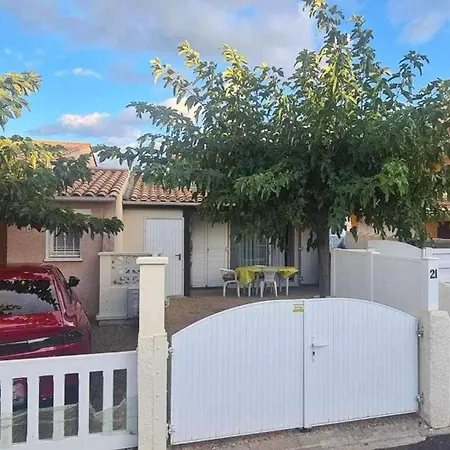 Cristallines Jolie Mitoyenne Piscine Proche Richelieu Cap D'agde
