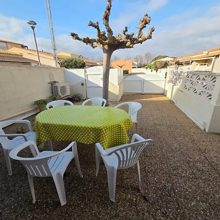 Cristallines Jolie Mitoyenne Piscine Proche Richelieu Cap D'agde * Agde