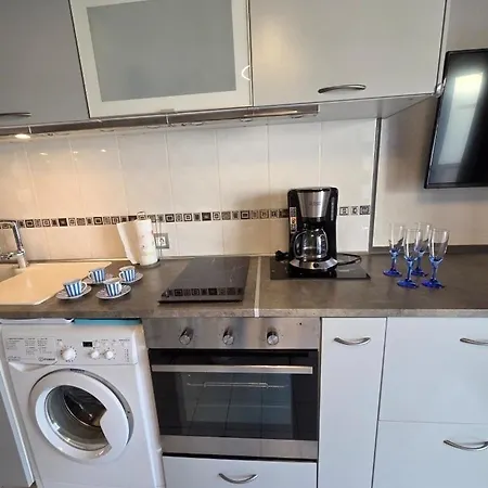 Appartement Cristallines Jolie Mitoyenne Piscine Proche Richelieu Cap D'agde
